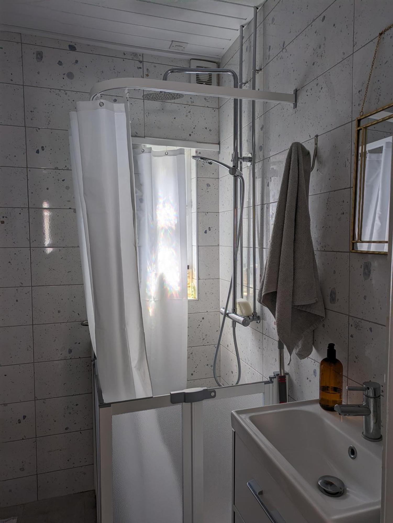 Maire Toireasa - Cosy Refurbished Property In The Gaeltacht Quarter Belfast Room photo